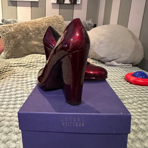 Stuart Weitzman Deep Red Patent Leather Square Heel - Picture 9 of 9